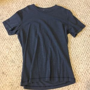 Lululemon tee
